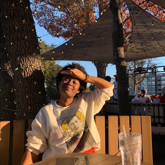 Meet your Posher, Dambi - Picture 2 of 3